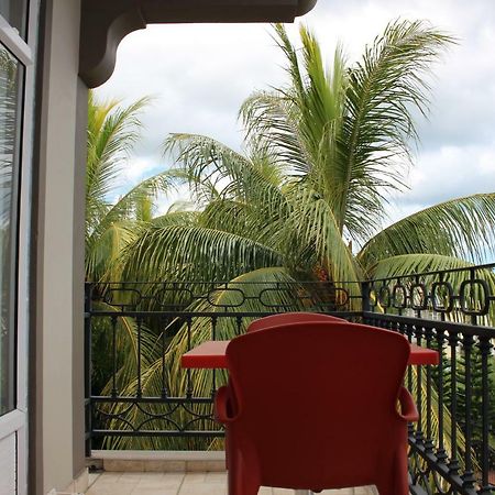 Lotus Villa Sun Apartment Flic-en-Flacq Extérieur photo