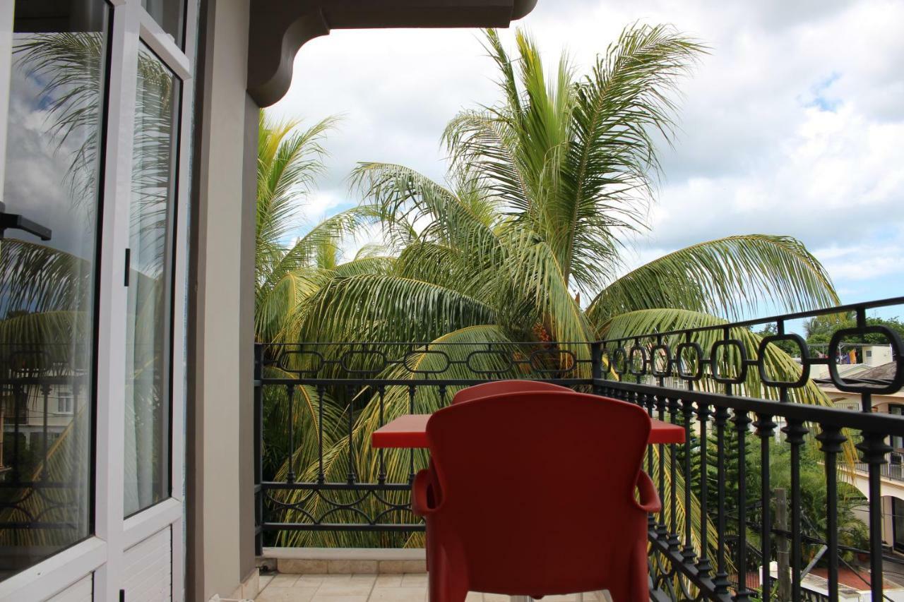 Lotus Villa Sun Apartment Flic-en-Flacq Extérieur photo